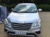 Cần bán Toyota Innova 2.0E sản xuất 2016, màu bạc, xe nhập chính chủ