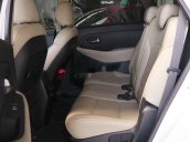 Bán ô tô Kia Rondo 2.0MT sản xuất năm 2017, ghế da
