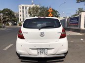 Xe Hyundai i20 năm sản xuất 2011, màu trắng, giá tốt