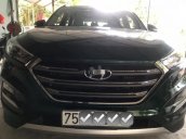 Cần bán gấp Hyundai Tucson AT đời 2018