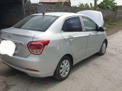 Cần bán xe Hyundai Grand i10 MT năm sản xuất 2015, màu bạc số sàn, giá tốt