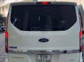 Bán Ford Tourneo đời 2019, màu trắng