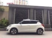 Cần bán gấp Suzuki Swift đời 2019, màu trắng số tự động