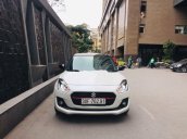 Cần bán gấp Suzuki Swift đời 2019, màu trắng số tự động