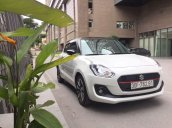 Cần bán gấp Suzuki Swift đời 2019, màu trắng số tự động