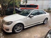 Cần bán xe Mercedes C300 AMG đời 2011, màu trắng, xe nhập, giá 654tr