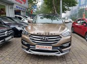 Cần bán xe Hyundai Santa Fe AT sản xuất năm 2017 chính chủ