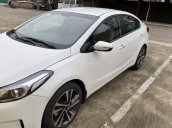 Cần bán xe Kia Cerato 1.6 MT sản xuất 2018, màu trắng chính chủ