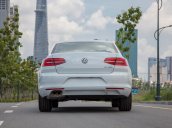 (VW Sài Gòn) xe Passat bản cao cấp màu trắng, hỗ trợ trước bạ 148 triệu + giao xe ngay