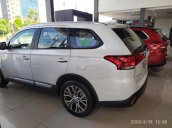 Cần bán xe Mitsubishi Outlander 2019, màu trắng, 765 triệu