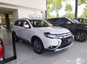 Cần bán xe Mitsubishi Outlander 2019, màu trắng, 765 triệu