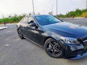 Cần bán Mercedes C300 AMG sản xuất năm 2018, màu đen