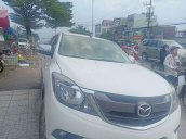 Cần bán lại xe Mazda BT 50 đời 2017, màu trắng, nhập khẩu