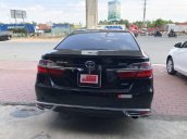 Bán xe Toyota Camry sản xuất năm 2019 còn mới, 990 triệu