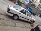 Bán xe Mazda 323 năm sản xuất 1995, màu trắng, nhập khẩu