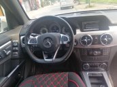 Cần bán Mercedes GLK300 đời 2012, trắng nội thất đen