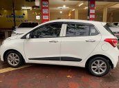 Bán Hyundai Grand i10 1.2AT đời 2015, màu trắng, nhập khẩu