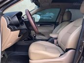 Xe Kia Sorento 2.2AT DATH sản xuất 2017, màu nâu xe gia đình