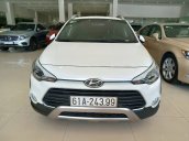 Cần bán Hyundai i20 Active năm 2015, màu trắng, xe nhập còn mới, giá tốt