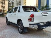 Bán Toyota Hilux 2.8 G Platinum đời 2019, màu trắng, xe nhập như mới