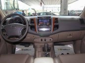 Cần bán xe Toyota Fortuner năm 2010, màu bạc giá cạnh tranh