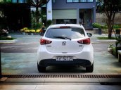 Cần bán gấp Mazda 2 đời 2015, màu trắng, nhập khẩu nguyên chiếc như mới