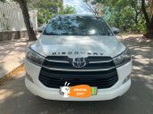 Bán ô tô Toyota Innova đời 2017, màu trắng xe gia đình 