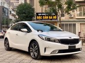 Bán xe Kia Cerato sản xuất năm 2018, màu trắng