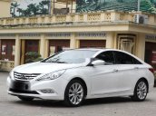 Bán Hyundai Sonata 2010, màu trắng, nhập khẩu như mới, giá tốt