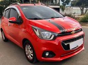 Cần bán Chevrolet Spark LT 1.2 MT đời 2018, màu đỏ  