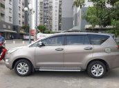 Bán ô tô Toyota Innova sản xuất 2017, màu xám