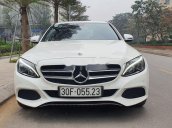 Cần bán Mercedes C200 sản xuất 2017, màu trắng