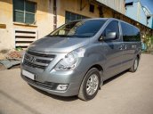 Cần bán lại xe Hyundai Starex 2017, màu xám còn mới