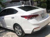 Bán xe Hyundai Accent năm sản xuất 2019, màu trắng chính chủ, giá tốt