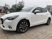 Cần bán gấp Mazda 2 2016, màu trắng còn mới, 450tr