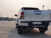 Cần bán lại xe Toyota Hilux 2.8 G Platinum đời 2019, màu trắng, xe nhập chính chủ