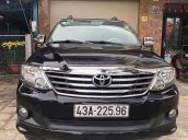 Cần bán gấp Toyota Fortuner sản xuất năm 2012, màu đen, số tự động