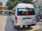 Bán xe Toyota Hiace đời 2017, màu bạc, nhập khẩu nguyên chiếc