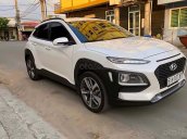 Cần bán gấp Hyundai Kona đời 2019, màu trắng, 689 triệu