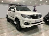 Cần bán lại xe Toyota Fortuner năm sản xuất 2016, màu trắng xe gia đình