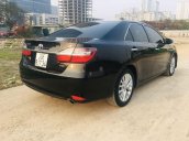 Cần bán lại xe Toyota Camry 2.0E năm sản xuất 2017, màu đen, 820tr