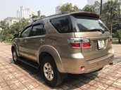 Bán xe Toyota Fortuner năm sản xuất 2011 2 cầu, nhập khẩu nguyên chiếc