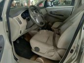 Xe Toyota Innova MT 2014 xe gia đình