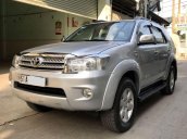 Bán Toyota Fortuner G đời 2011, màu bạc còn mới