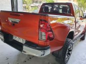 Bán xe Toyota Hilux 2.8G 4x4 AT đời 2017, màu đỏ, nhập khẩu nguyên chiếc