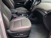 Cần bán Hyundai Santa Fe sản xuất năm 2016, màu bạc như mới, giá 975tr