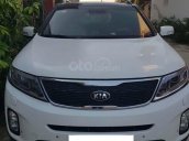 Cần bán lại xe Kia Sorento sản xuất 2015, màu trắng