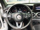 Trúc Anh Auto cần bán gấp Mercedes GLC 300 sản xuất năm 2017, màu bạc