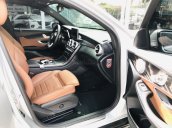 Trúc Anh Auto cần bán gấp Mercedes GLC 300 sản xuất năm 2017, màu bạc