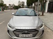 Bán ô tô Hyundai Elantra sản xuất năm 2018, màu bạc chính chủ